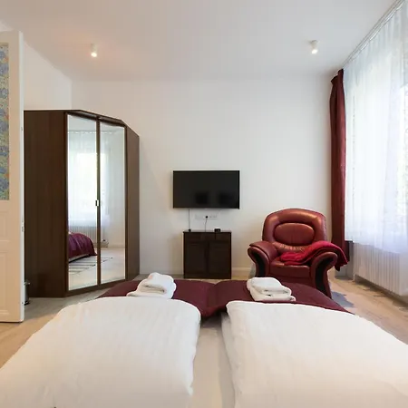 Wagner Villa 902 With Free Private Parking Budapest Exterior photo